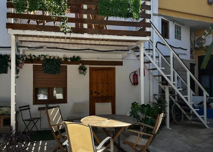 Precioso Con A/a En Ruzafa Con Terracita Privada Y Acceso A Un Jardin, 2-3 Personas דירה