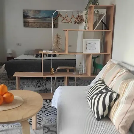 Precioso Con A/a En Ruzafa Con Terracita Privada Y Acceso A Un Jardin, 2-3 Personas * Walencja